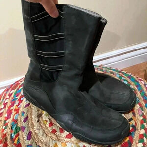 Teva black leather  boots